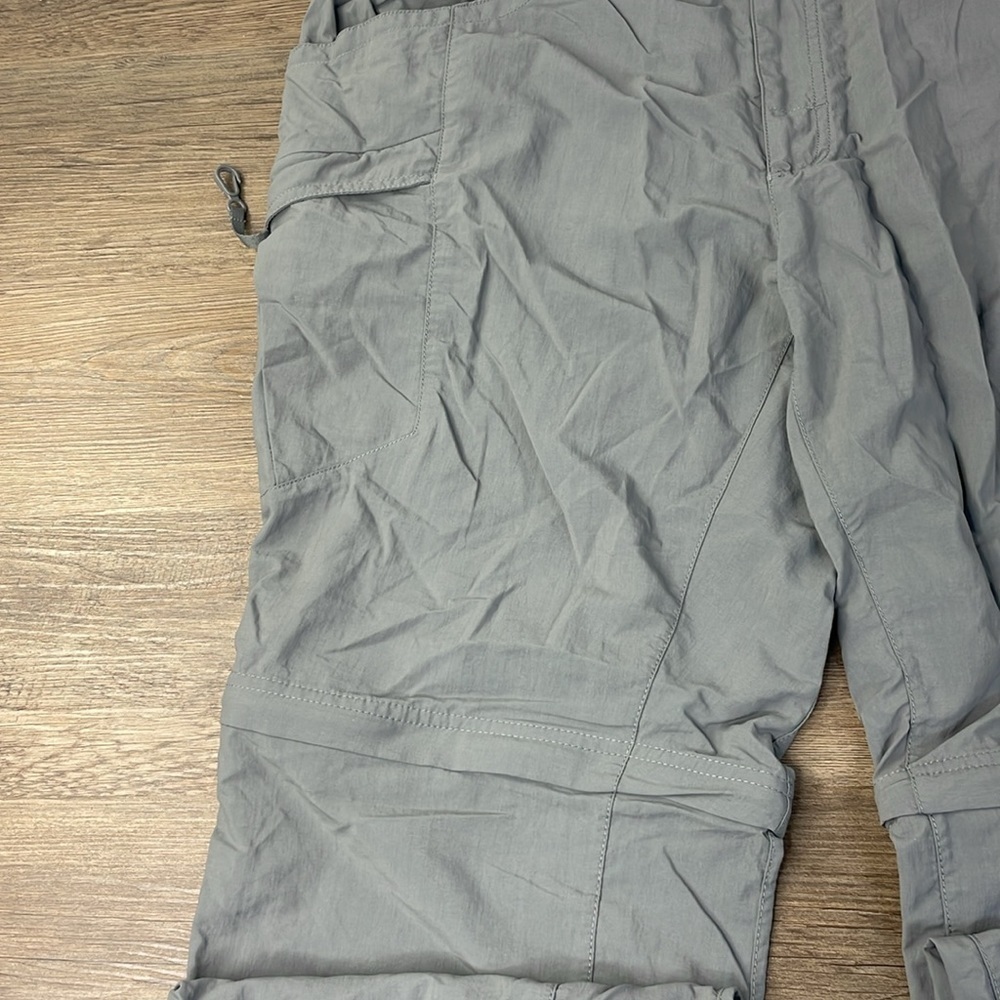 Mountain Hardwear Men's Cargo Pants in Gray - Picture 7 of 12